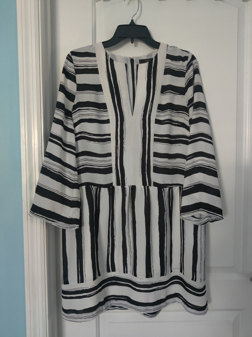 Black & White Striped V-Neck Tunic Top